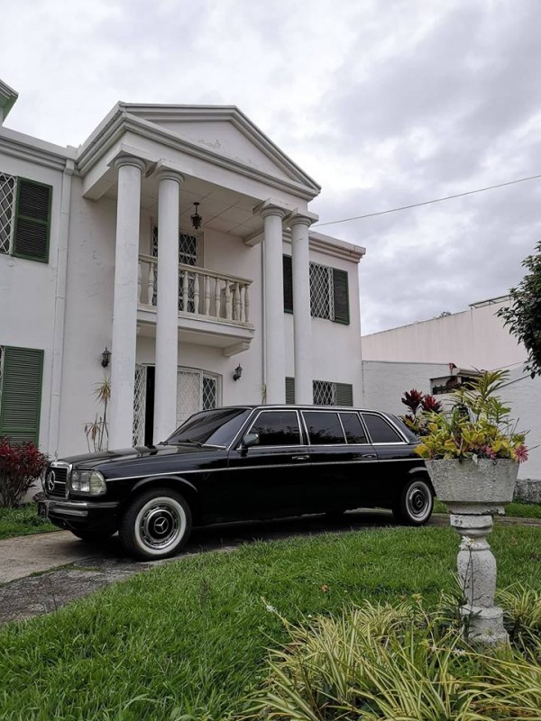 ROHRMOSER-MANSION.-COSTA-RICA-LIMO-LWB-LANG.jpg