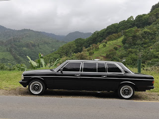 Tapanti--Cartago..COSTA-RICA-MERCEDES-LIMOUSINE-W123.jpg